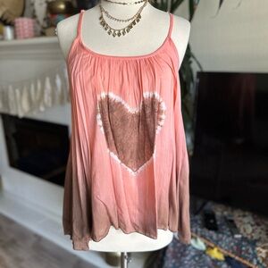 Tie dye flowy tank with Heart NWOT O/S